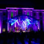 Ansicht des Neues Schlosses mit Bühne und Lichtershow Bild 1
