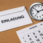 Beispielbild mit Kalender, Uhr und Briefumschlag