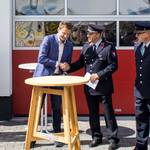 Bürgermeister Herr Brohm gratuliert der Freiwilligen Feuerwehr Ringfurth