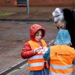 Rathausmitarbeiterin unterstützt