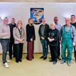 Gruppenbild von Menschen um ein Schild der Lüderitzer Partnerschaft &copy;EGem Stadt Tangerhütte