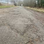 Die Straße in Nahaufnahme, die Beschädigungen sind deutlich erkennbar &copy;EGem Stadt Tangerhütte