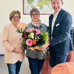 Gruppenbild der Verabschiedung mit Frau Lindekugel in der Mitte, Frau Stutzer und Herrn Brohm &copy;EGem Stadt Tangerhütte