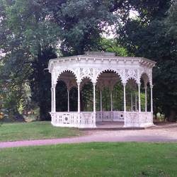 Gusseiserner_Pavillon.JPG