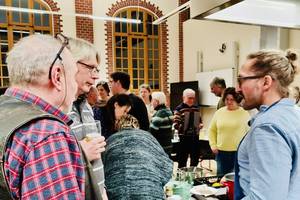 Teilnehmer der Zukunftsküche im Gespräch &copy;EGem Stadt Tangerhütte