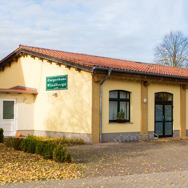 Außenaufnahme des Dorfgemeinschaftshauses in Windberge