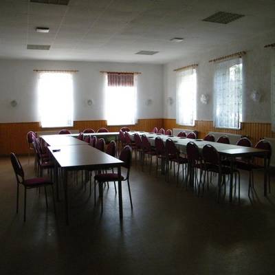 Innenaufnahme des Versammlungsraumes im Dorfgemeinschaftshaus in Bittkau
