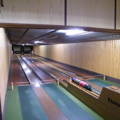 Innenansicht der Kegelbahn in Grieben